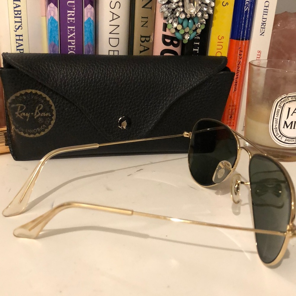 Ray-Ban Aviators - Picture 4 of 5